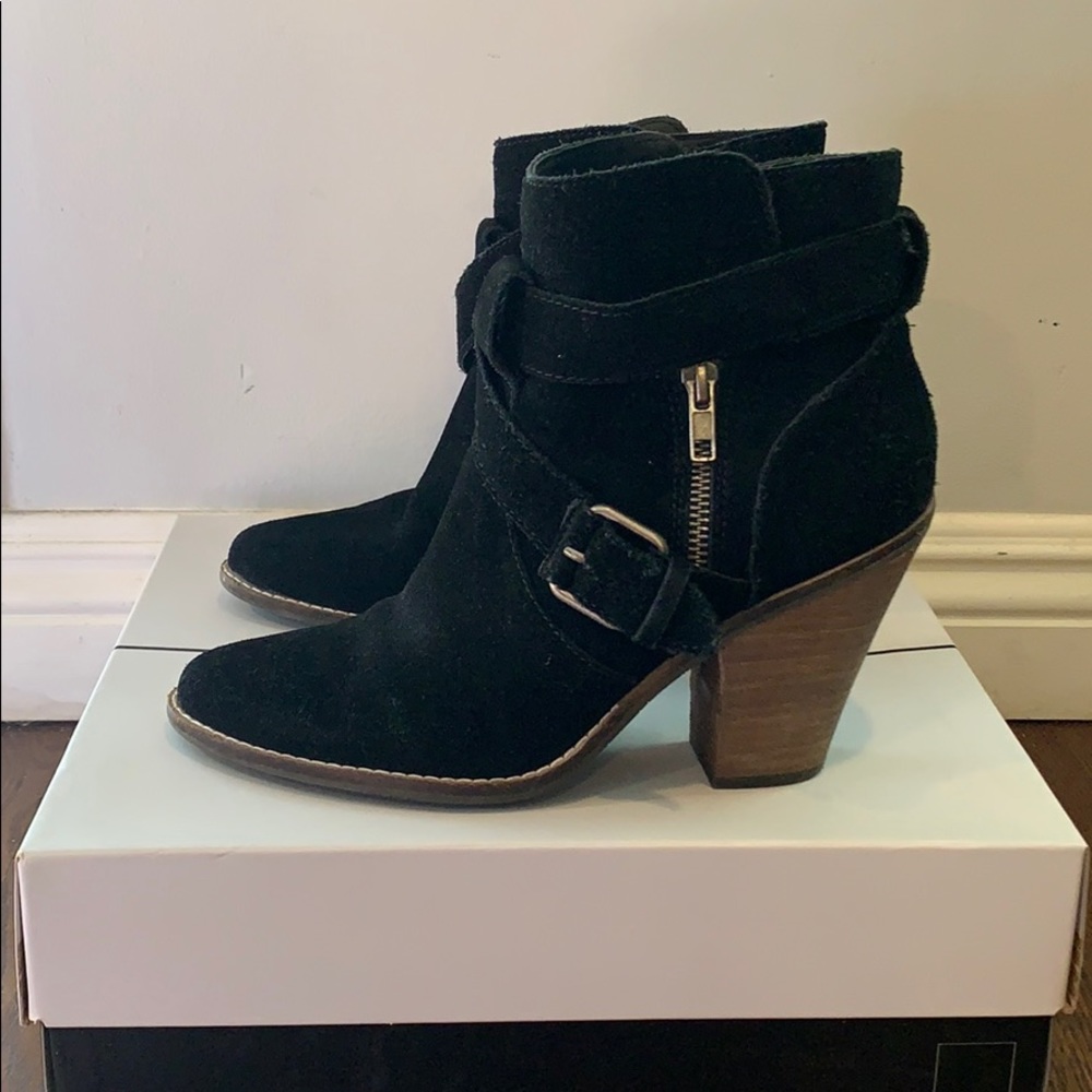 Dolce Vita ankle boots